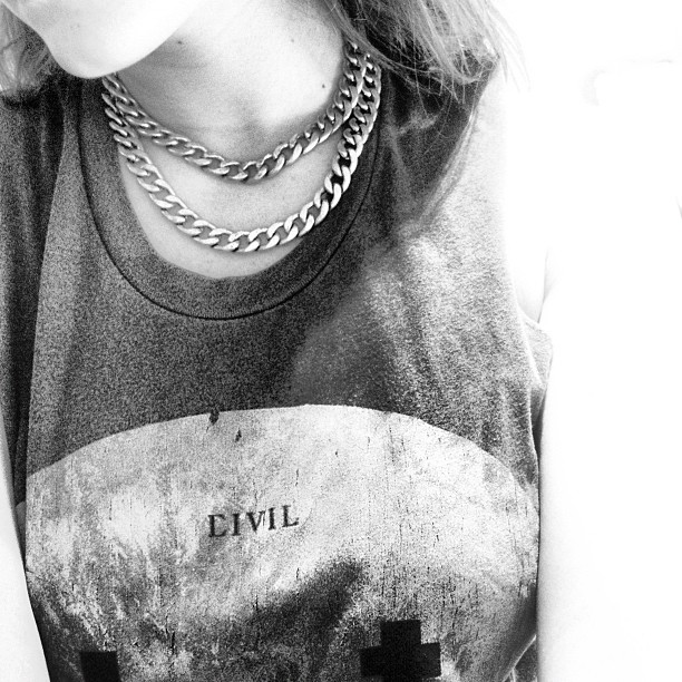 Love this chain from @maddyjohnsonn @spencerjohnson and my @civilclothing shirt ...