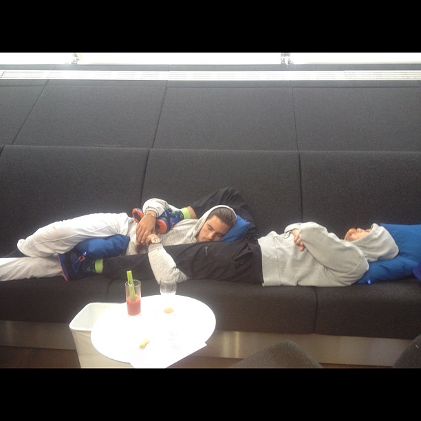 This is how I caught @robkardashian & @scottdisick at the airport passed out sle...