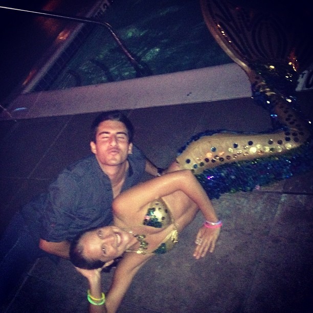Wait I found a mermaid!! And some girl with sequins? @justinschwartz2 #bigbrothe...