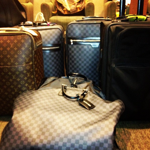 Materialistic ladies Vs The phenomenal Bruce Jenner. Guess who's luggage is who'...