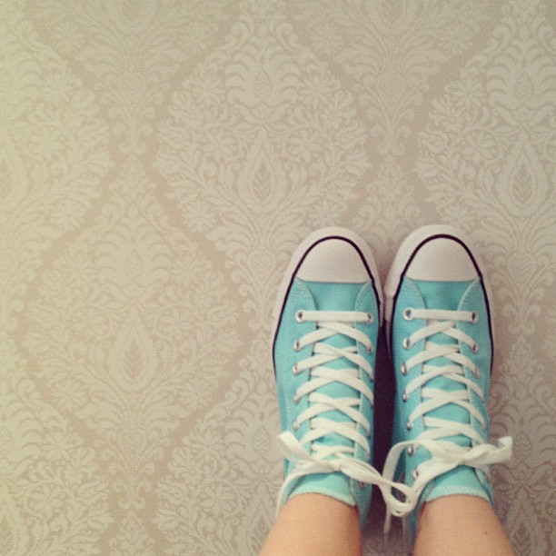 Got some light blue converse today! Yayyyyy...