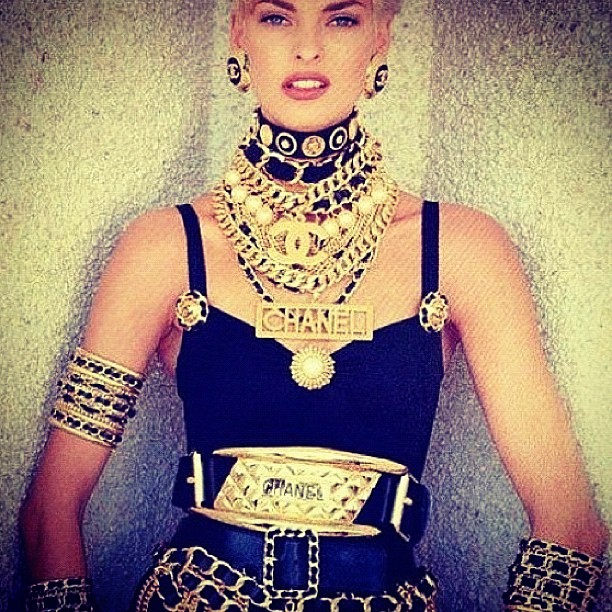 More is more!!! #Chanel #LindaEvangelista #90'sSupermodel'sRule...