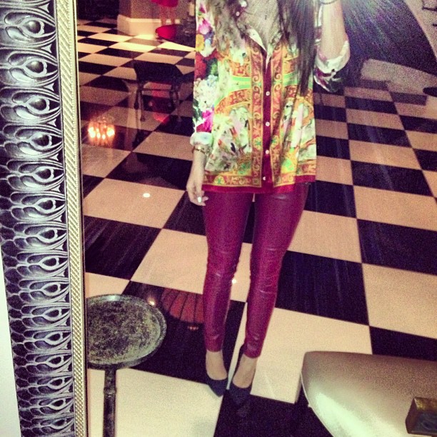 D&G top with my red leather pants :) #thanksgivingdinner...