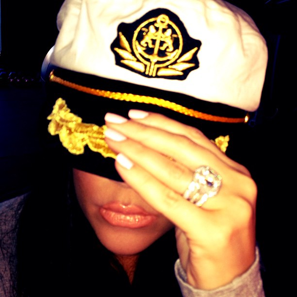 Captain save a hoe...