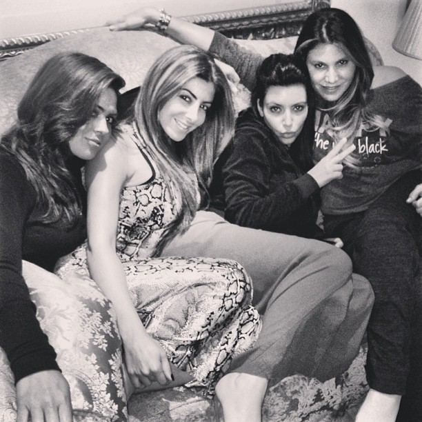 Lazy night at @larsapippen house with @lorenridinger @carladibello...