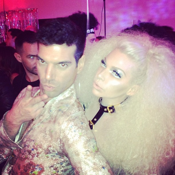 Costume parties are too much fun @joycebonelli @robscheppy...