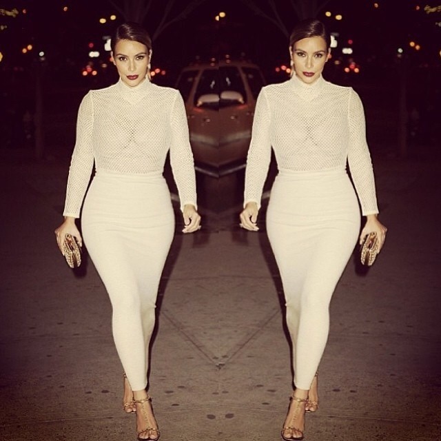 Last nights look #veroniqueleroytop #donnakarenskirt #tomfordheels #bottegavenet...