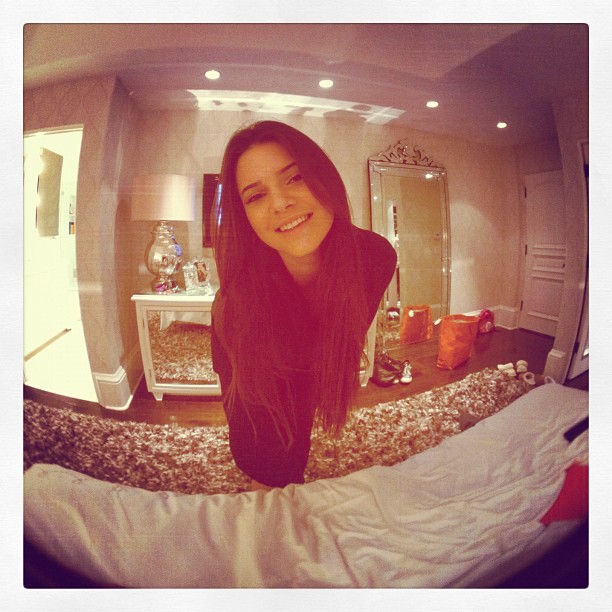 Hellooo...