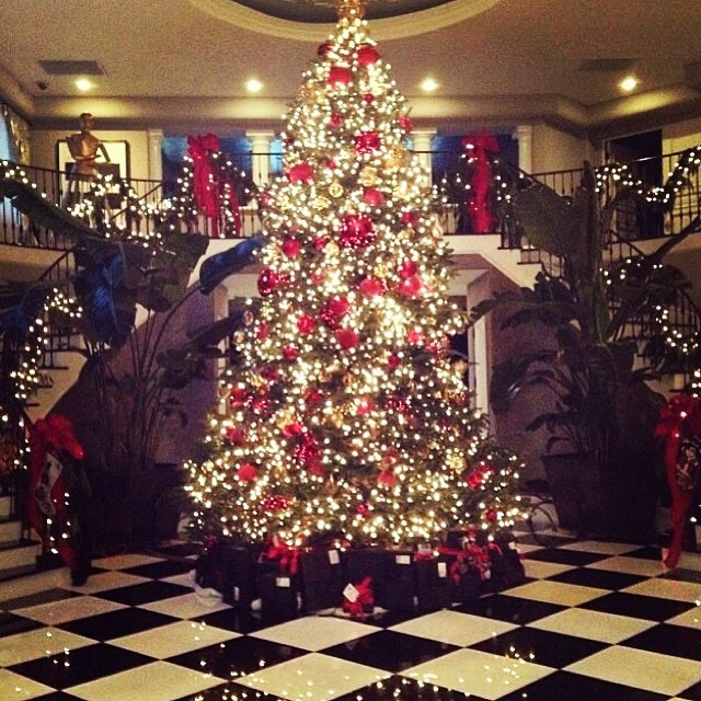 Waking up to this  Getting ready for our Christmas Eve party!...