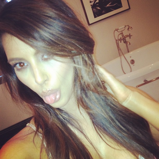 Jacked Kourt's phone!!! Hi guys!!!!...