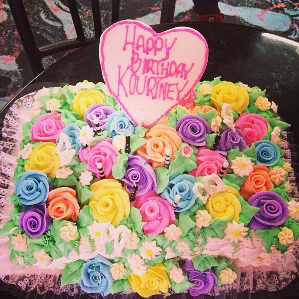 Happy Birthday to me! Thanks @sammyhyatt for my beautiful cake....