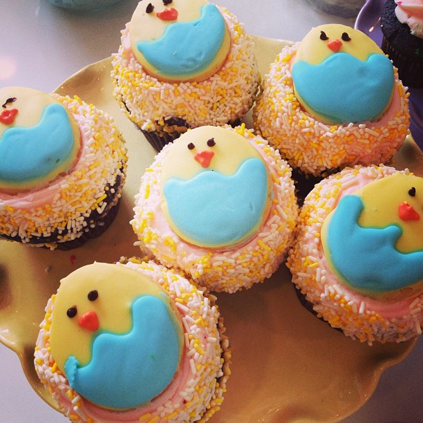 Chick cupcakes!...
