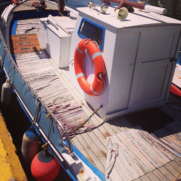 Cute boho boat!...