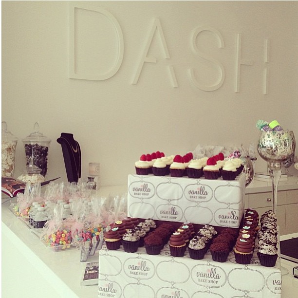 Who's going to our @dashboutique trunk show tonight with @alice_olivia??...
