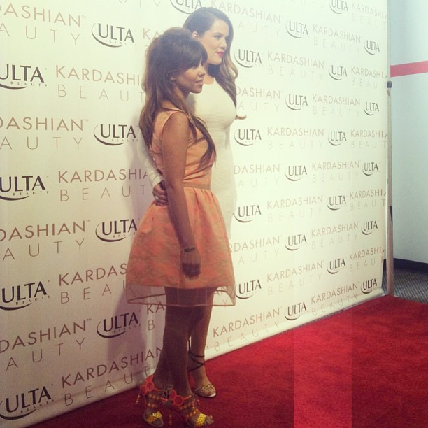 Any excuse to hang out with  @khloekardashian! Thank you @kbeautyofficial. #dres...