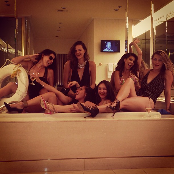 Rub a dub dub... @allierizzo @rantingsofriff @mkolker @atkinjen @lexiemess...
