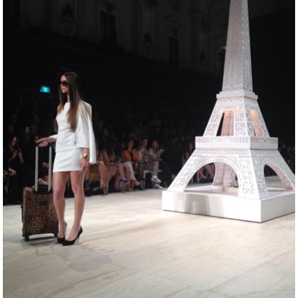 Wow wish we could have been at the fashion show! @kardashiankollection #MBFF...