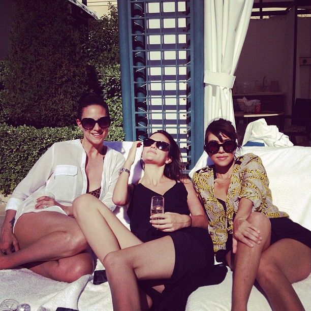 Pool time with muh girls! @nikkireda @allierizzo...