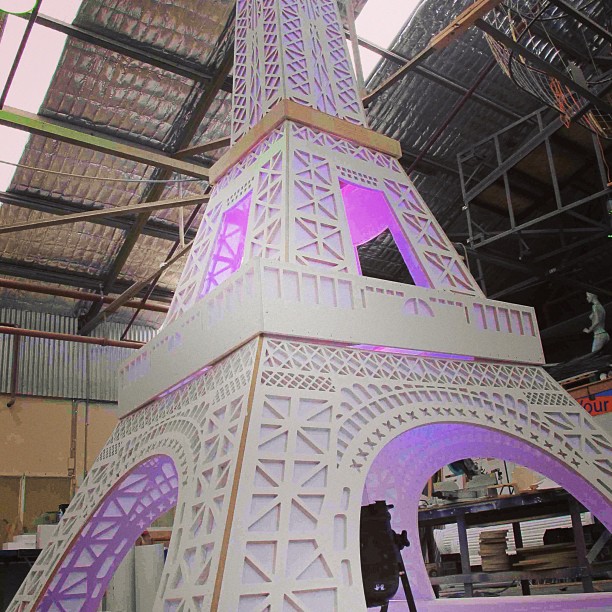 The stage is being set for the first ever runway show for @kardashiankollection!...