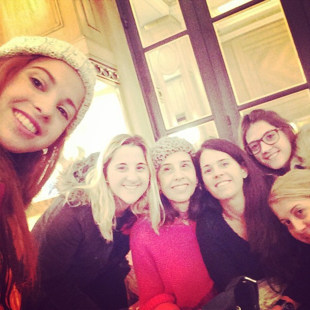 Día de mama y hermanas ...