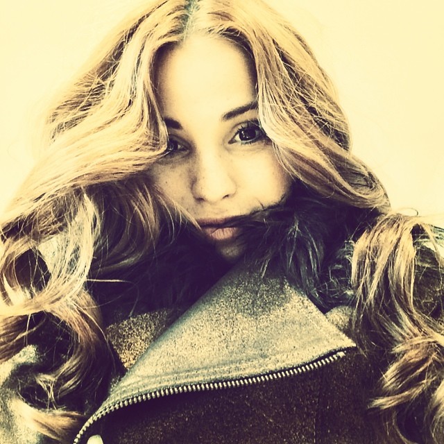 Amo mi campera con piel by @cloetas ...