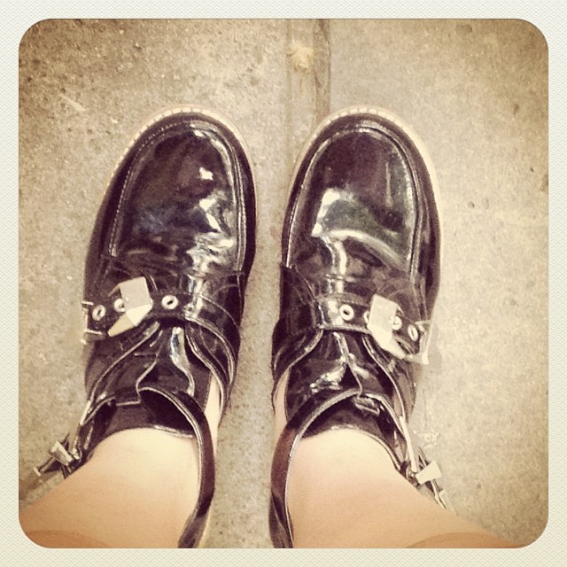 Me voy de paseo con mis @JOWzapatos !...