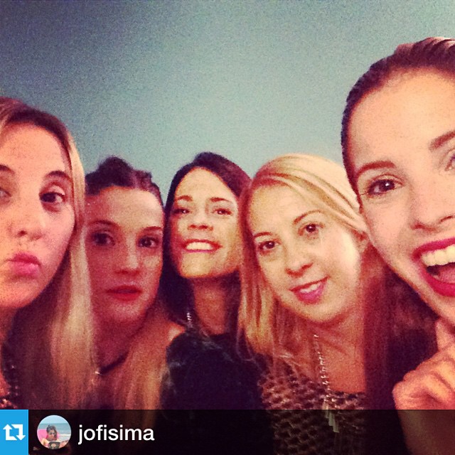 #Repost @jofisima with @repostapp. ・・・ #hermanas #amor #añonuevo #nochevieja #ma...