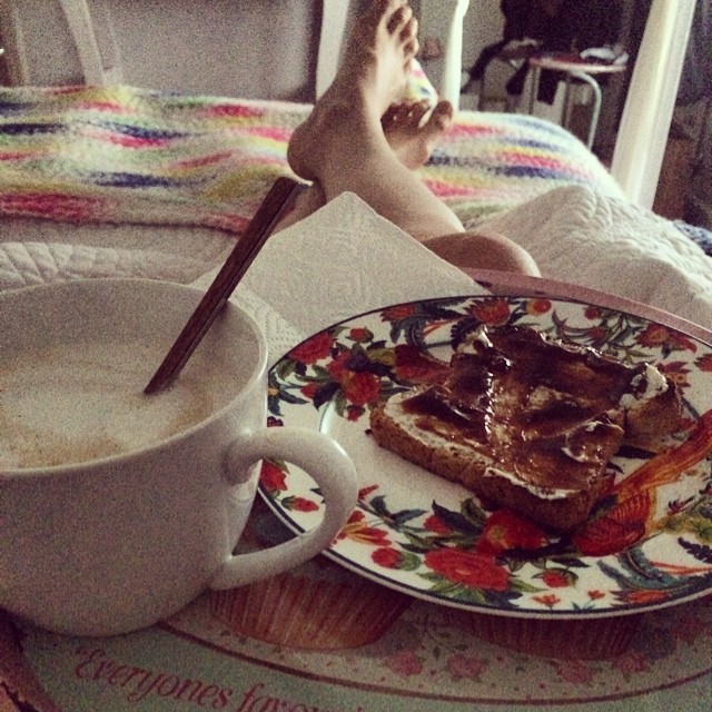 Buen día! Lluvia = desayuno en la cama! ...