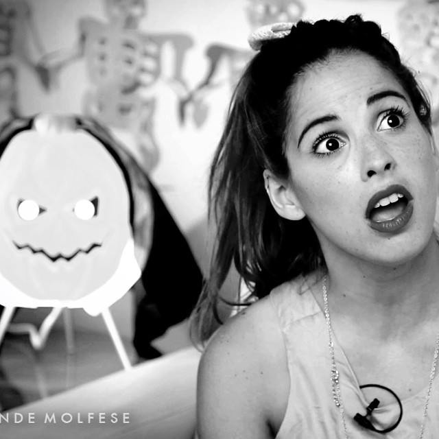 Mi nuevo video! Para quienes? Para ustedes!  www.fwtv.tv/candemolfese/Halloween-...