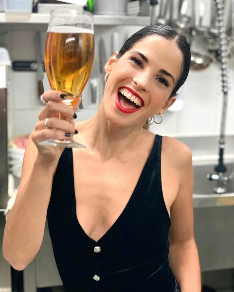Digo adiós al 2019 y les quiero compartir como viví un poco este año...
Un año i...