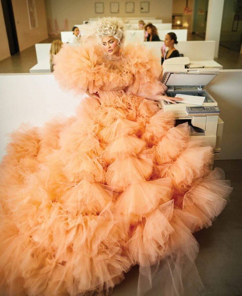 just another day at the office with @harpersbazaarus .....
