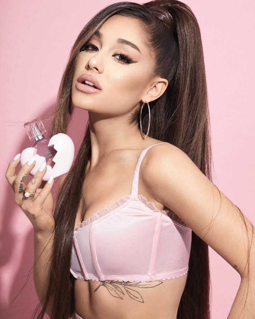 smell good af this valentine’s day (for yourself first, duh)  #thankunext @ultab...