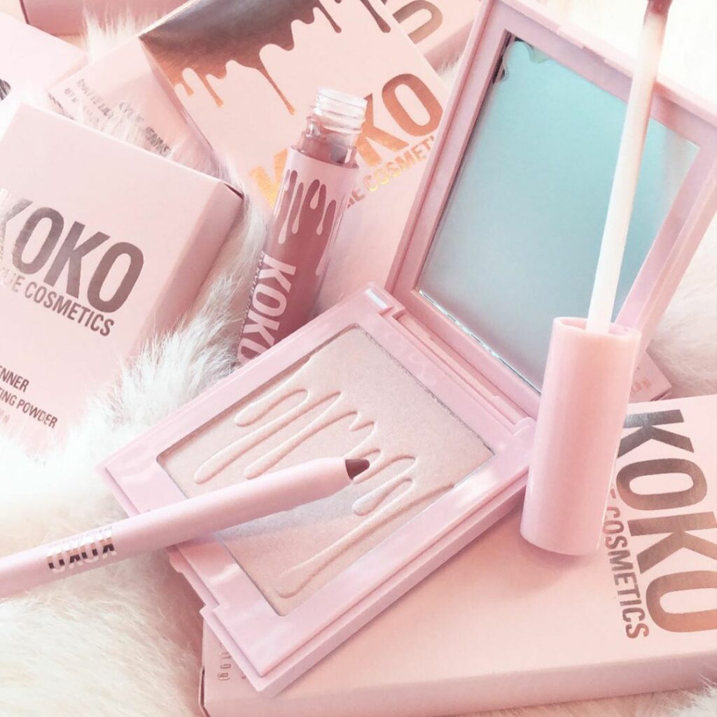 My favorite lip liner shade from my Koko Kollection for @kyliecosmetics is now a...