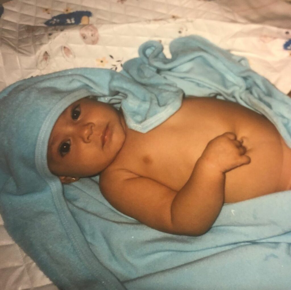 I’m 23 in a few hours so I’m posting my first internet nude...