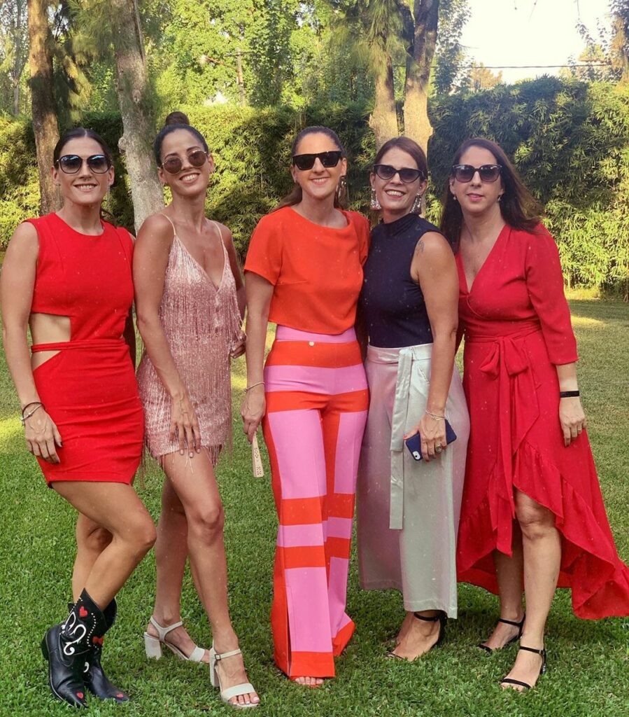 Mis mujeres favoritas  Las amo y admiro a cada una ella de ellas ! Mamá y herman...