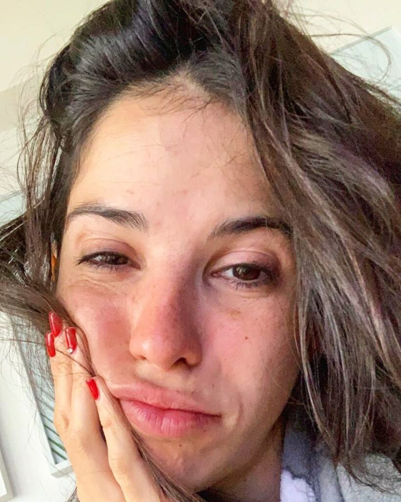 Cande Molfese: En estos días de cuarentena debo confesar que paso por muchos estados. La Explos… En estos días de cuarentena debo confesar que paso por muchos estados. La Explos...