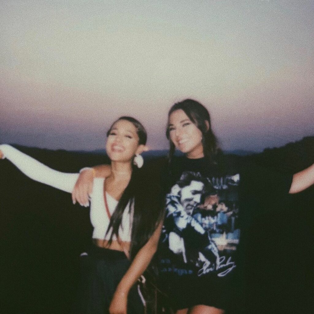 happy courtney day 
love u forever my best friend my toots @courtneychipolone...