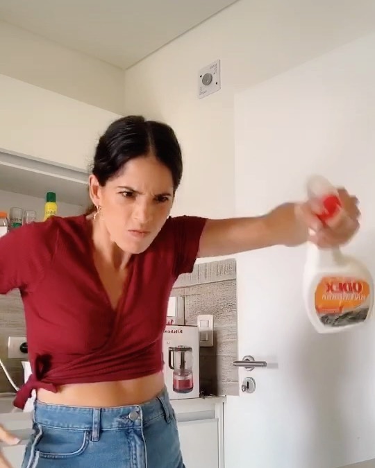 Yo en estado de cuarentena ! A pura desinfección  (juro que no es chivo el produ...