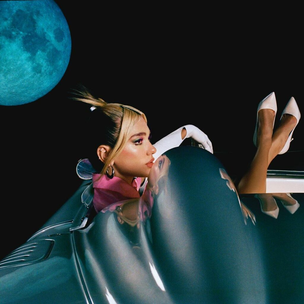 Woweeeeee Number 1 album in my hometown and 3 songs in the top 10! Thank you UK ...