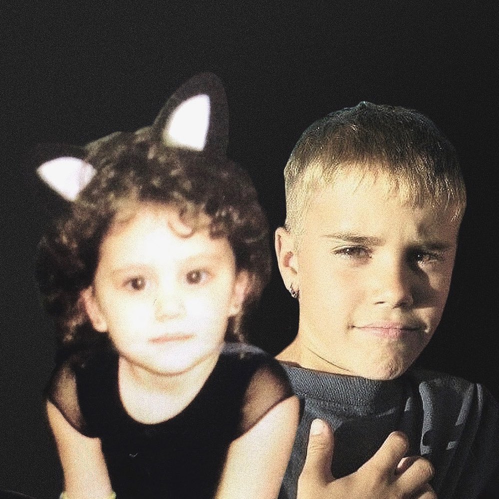 #stuckwithu out now  @justinbieber  @1strcf @sb_projects...