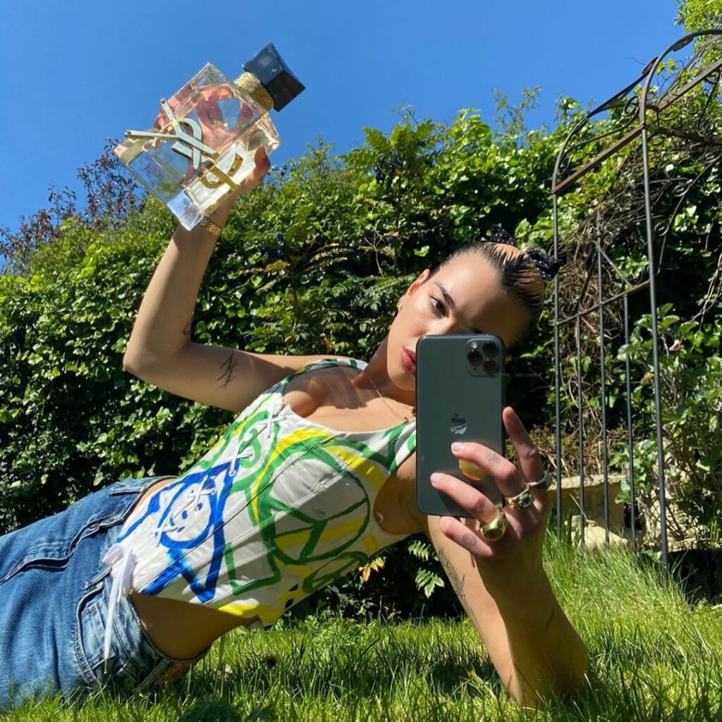 size matters... and my @yslbeauty team and I are coming in big!! Our new project...