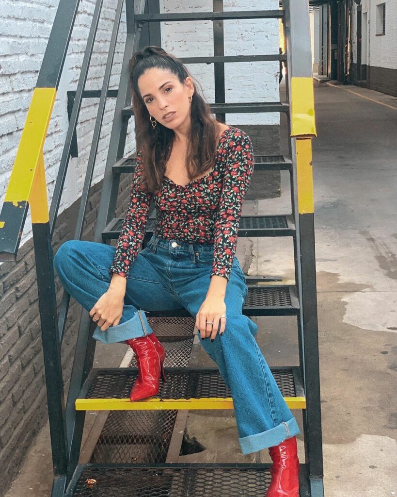 Hoy salí un poco y estuve por los pasillos de @telefe  Que lindo! Extrañaba esa ...
