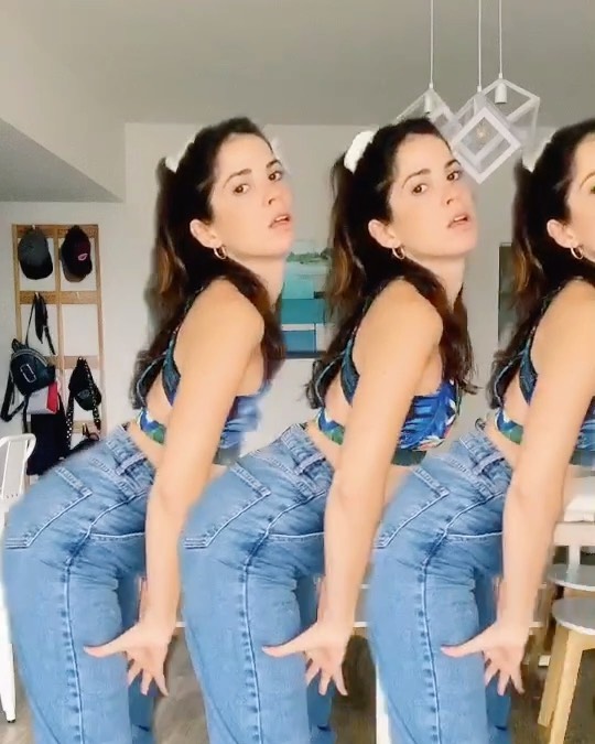Viernes de tik tok viejo !  bailar me hace bien! 
Meneen perreen que es viernes ...