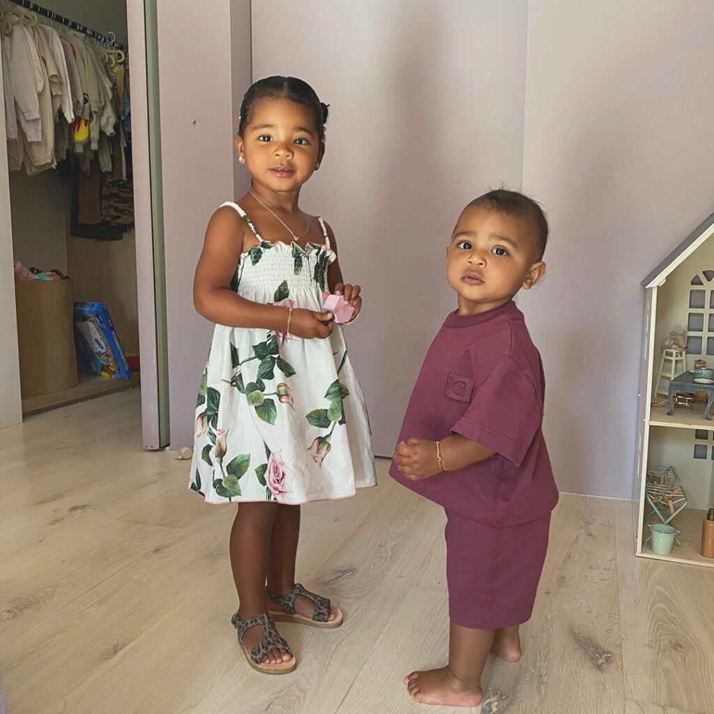 These two are besties. True and Psalm ...
