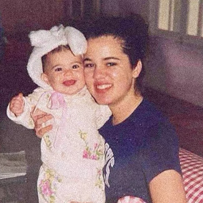 Happy birthday my baby girl!!! 

How is my baby girl 23?!  seriously how? But oh...