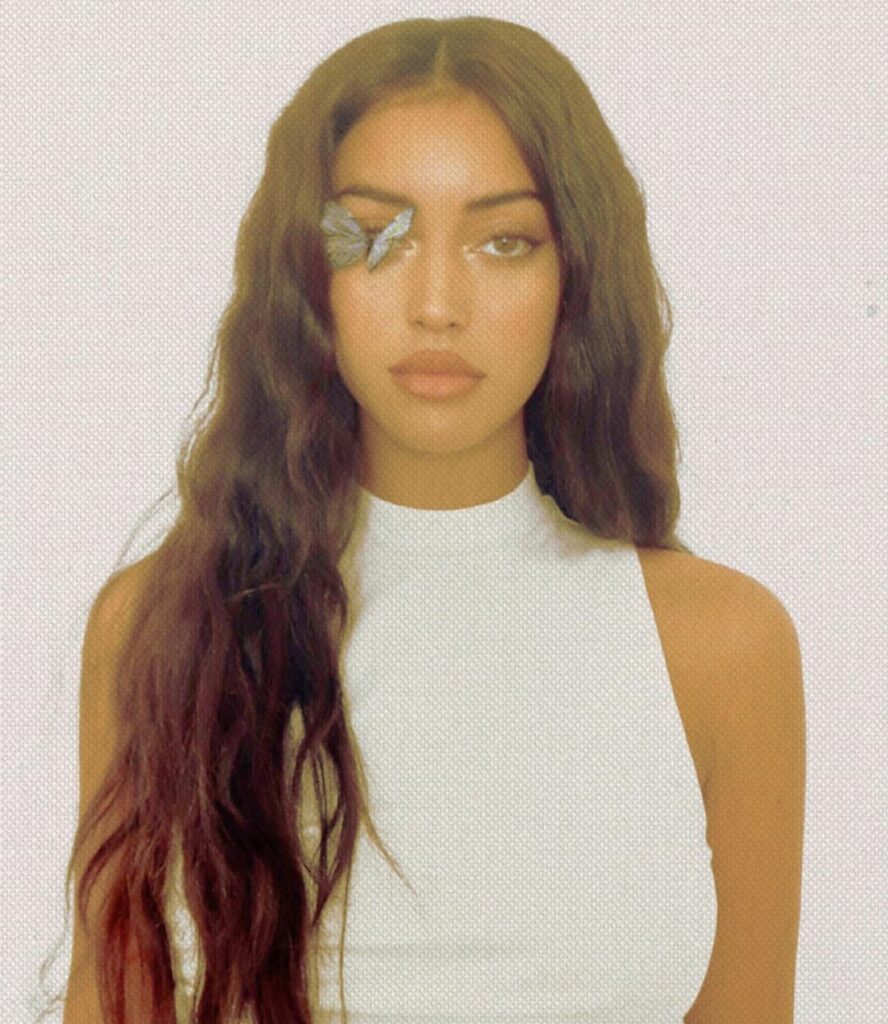 new passport photos? 
@revolve top...