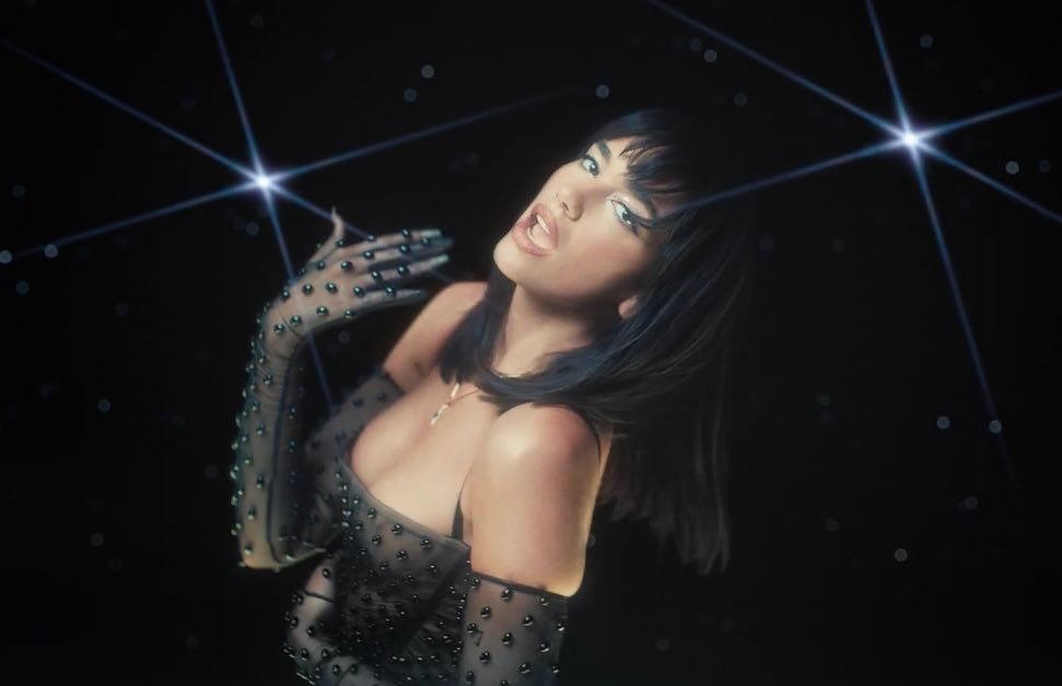 what’s your fave part in the Levitating video? ...