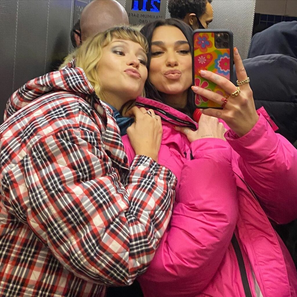 FEVER FT. @ANGELE_VL IS OUT AT 11PM UK & MIDNIGHT AT UR LOCAL TIME ON ALL STREAM...