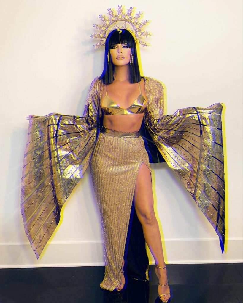 ♔ Cleopatra ♔
♔ Mark Antony ♔
♔ Royal Highness True ♔

Custom outfits @bryanhear...