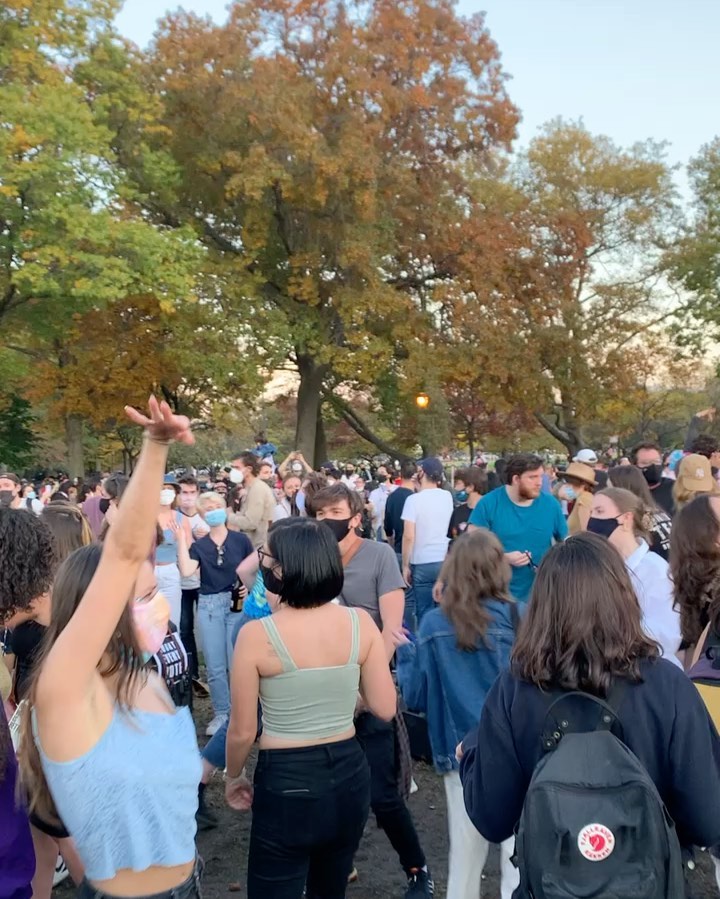 omfg NEW YORK ILY!!!  thank you @cloudology for this video  #BIDENHARRIS2020...